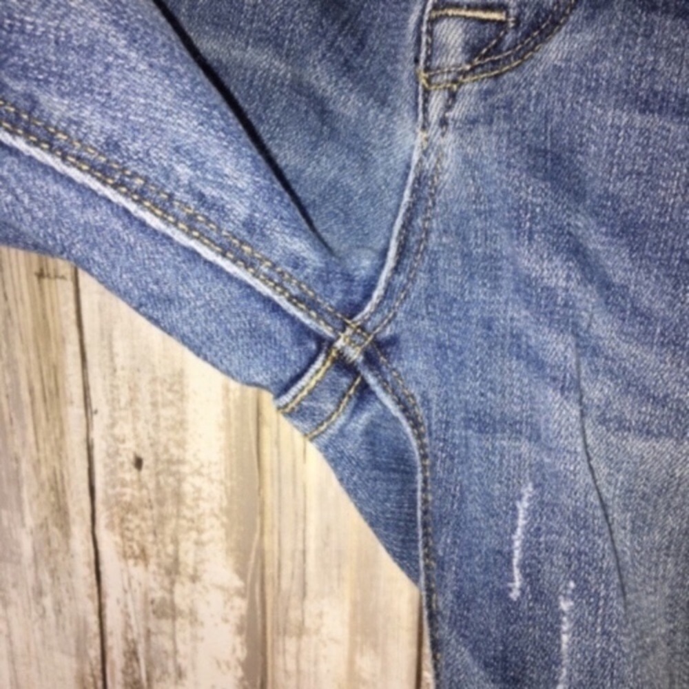 Hudson Kids Lightly Distressed Cuffed Jeans - Picture 5 of 7